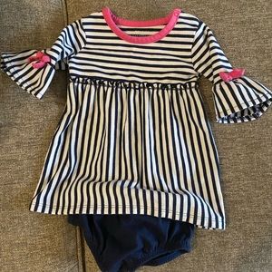 NWOT 6-9m bay girls dress with under garment. So cute.